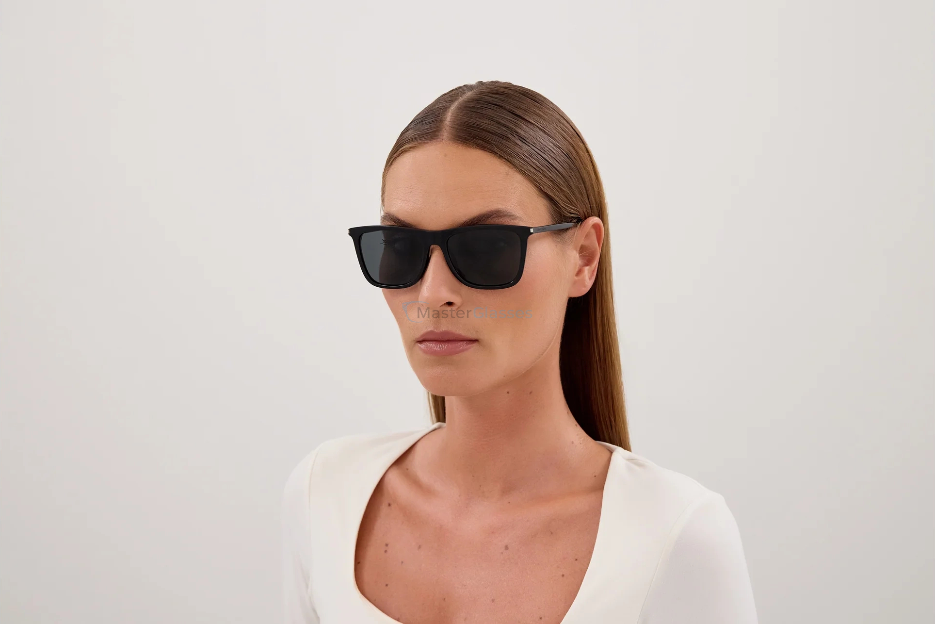 Солнцезащитные очки Saint Laurent SL895-001