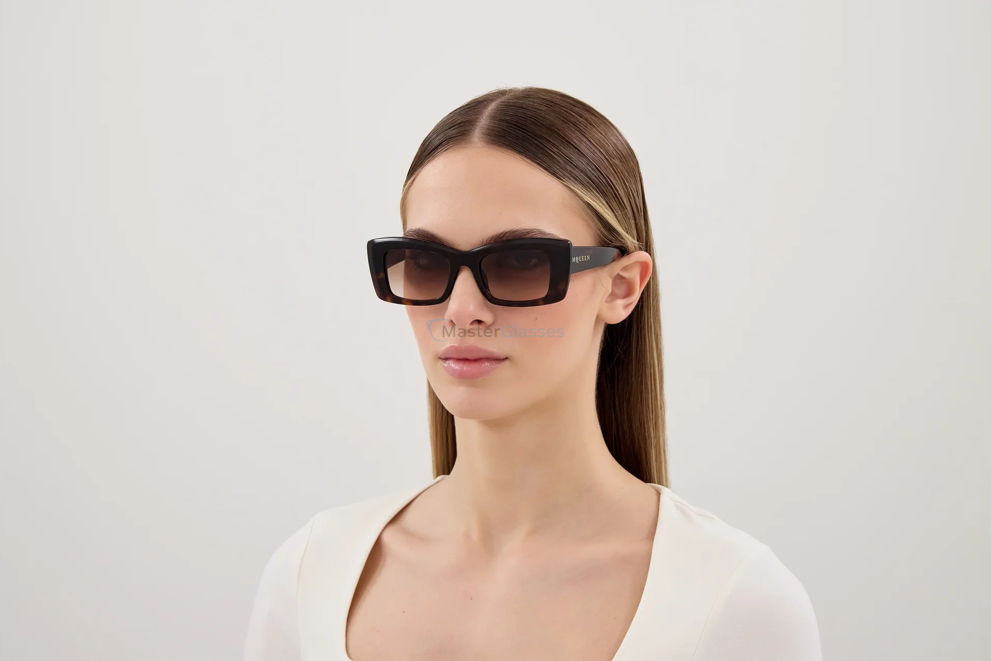 Alexander McQueen AM0526S-002 50 ���� ��������������