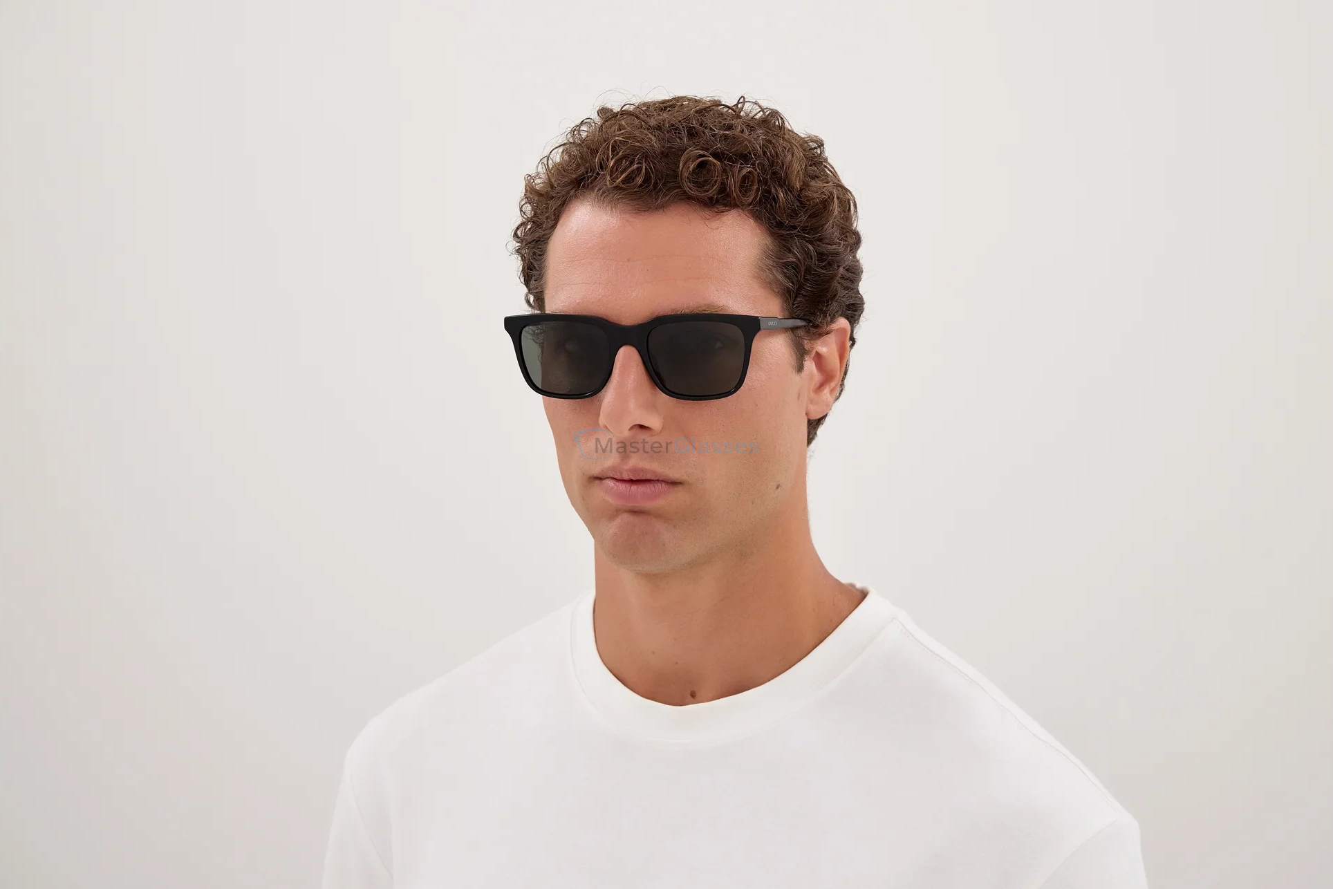 Солнцезащитные очки Gucci GG2114S-001 53