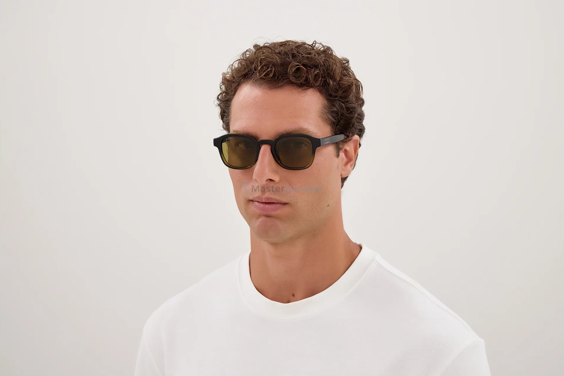 Солнцезащитные очки Gucci GG2106S-003