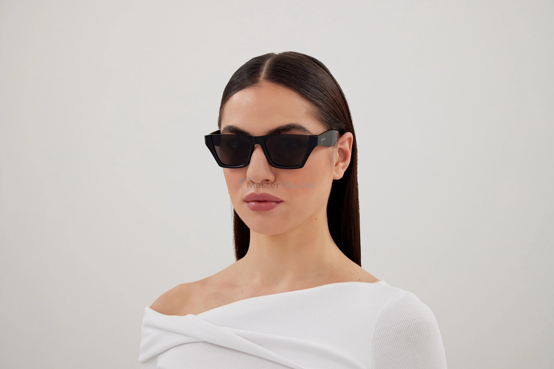 Azzedine Alaia AA0081S-001 58 ���� ��������������