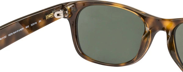 Солнцезащитные очки Ray-Ban New Wayfarer Classic RB2132 902