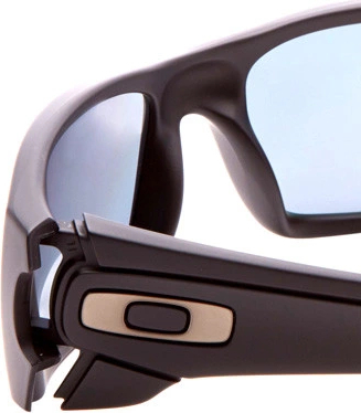 Солнцезащитные очки Oakley Fuel Cell OO9096-05 Polarized
